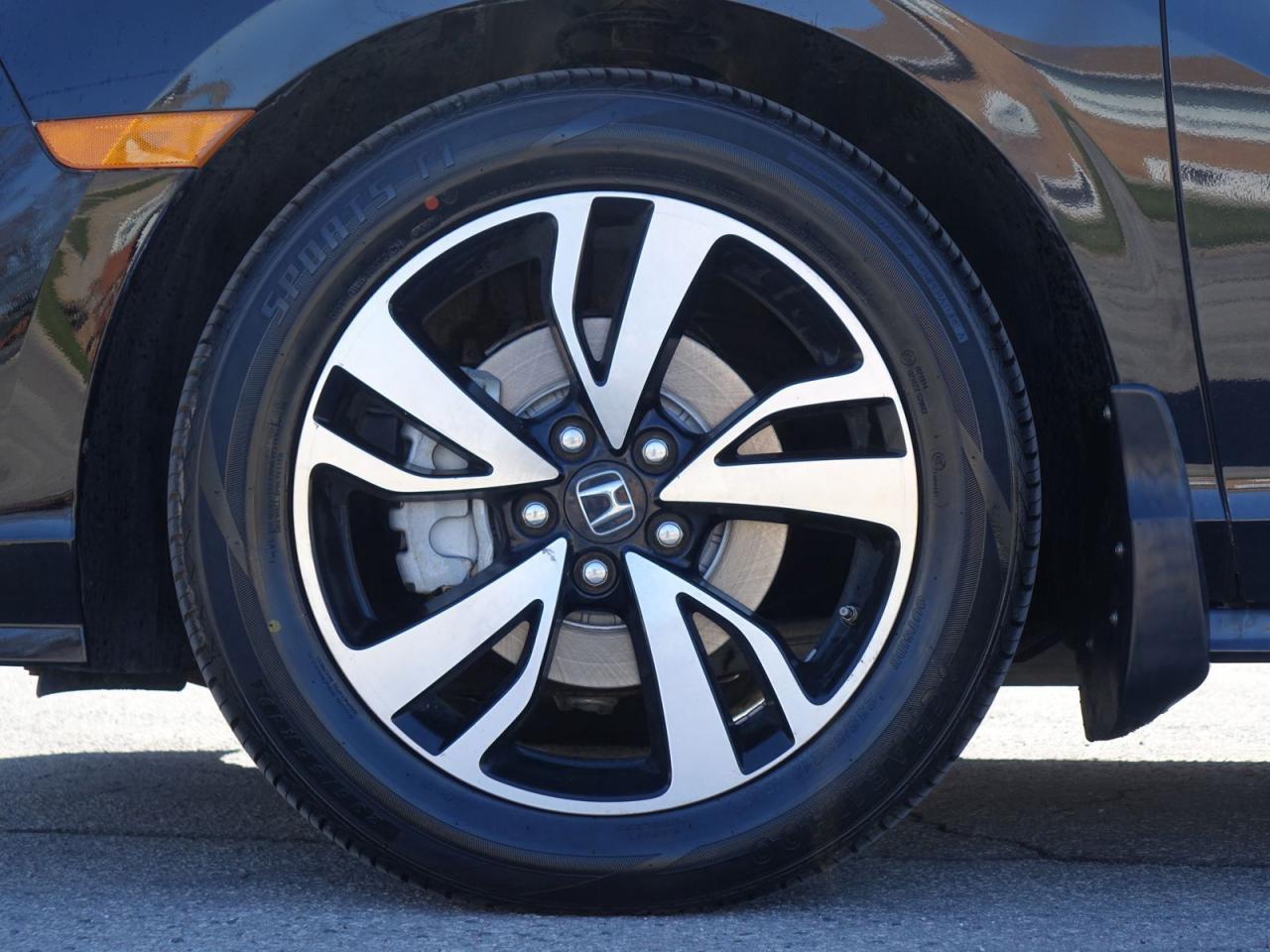 2018 Honda Odyssey Touring - Photo #6