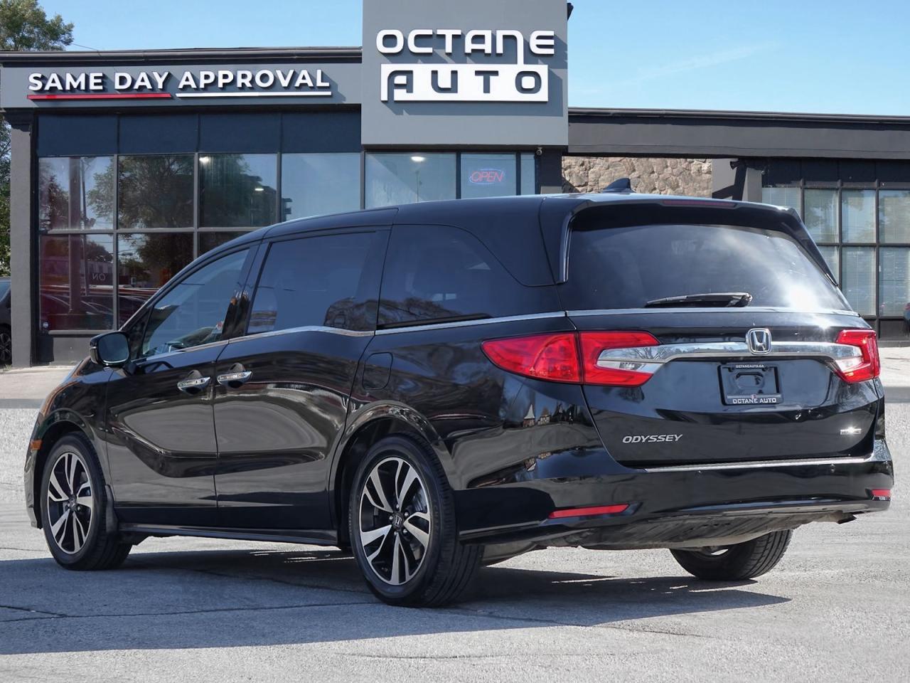 2018 Honda Odyssey Touring - Photo #5