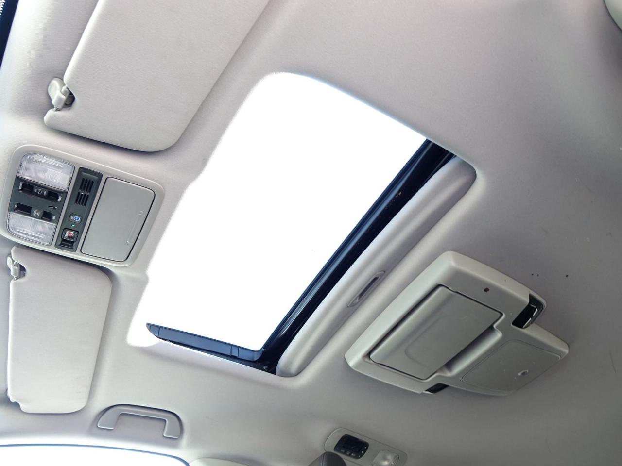 2018 Honda Odyssey Touring - Photo #7