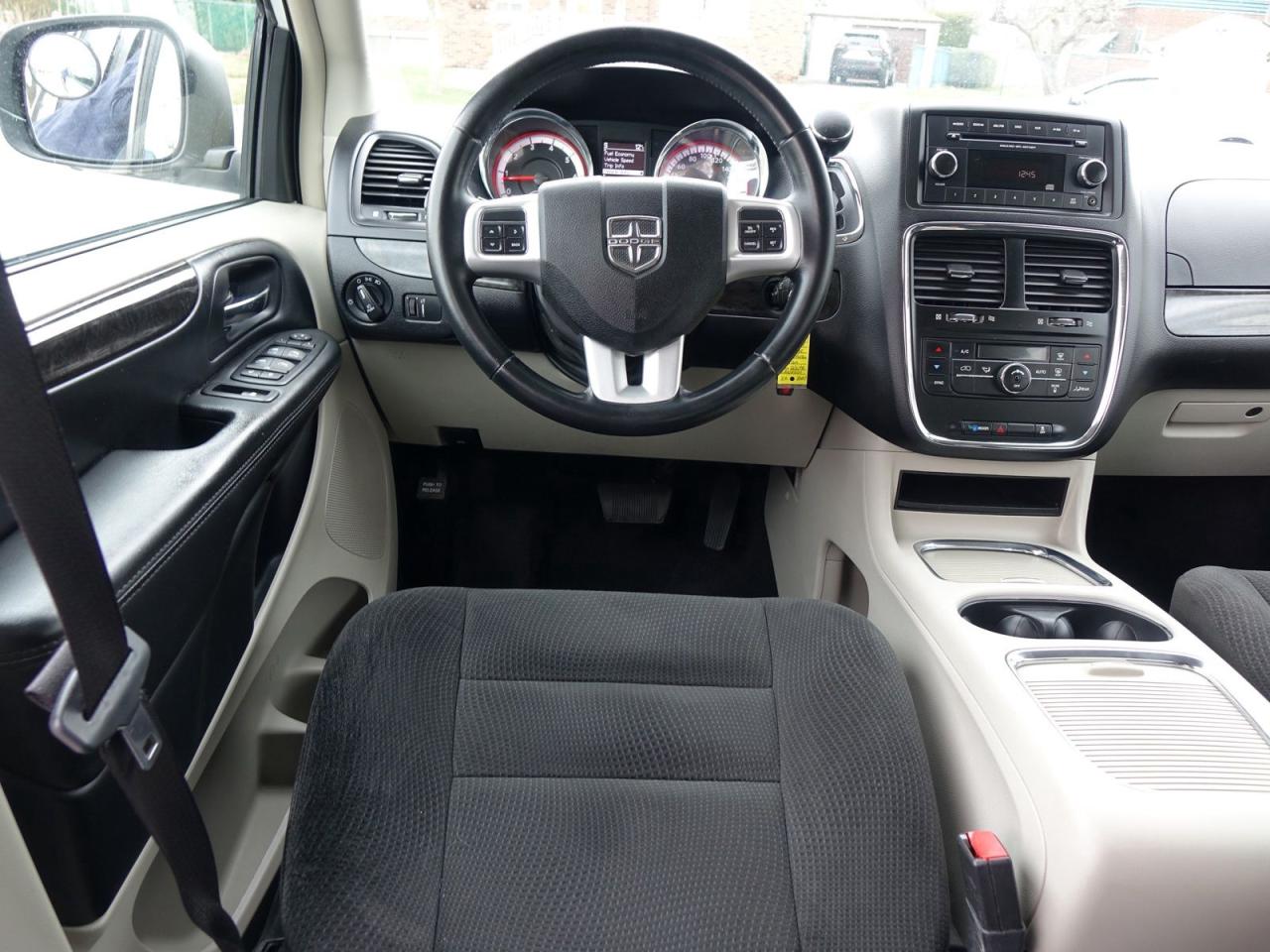 2017 Dodge Grand Caravan Crew - Photo #13