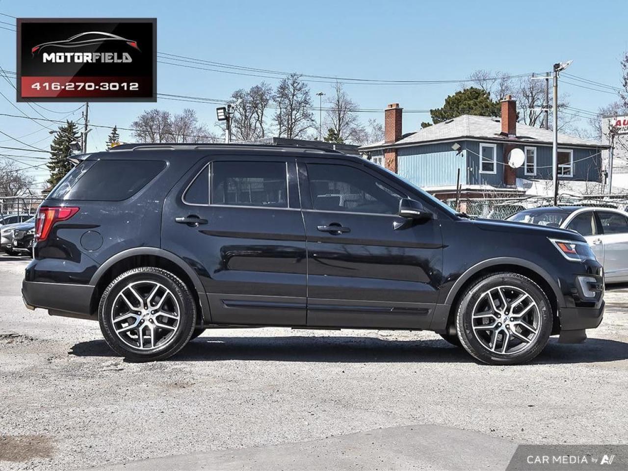 2017 Ford Explorer Sport 4WD 7 Pass *NAV | PANO ROOF | LOADED* Photo