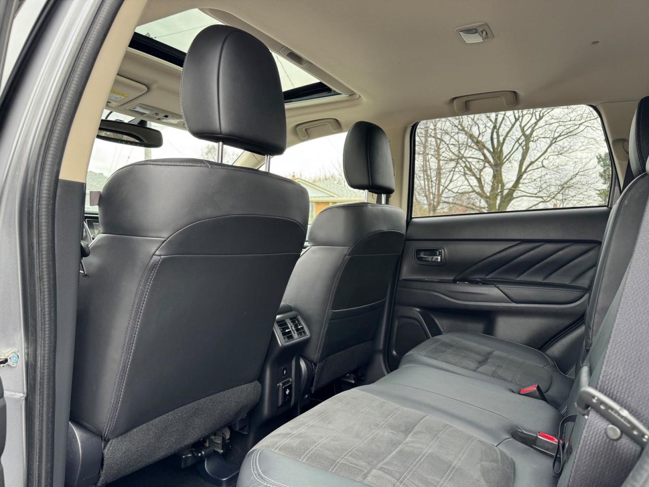 2019 Mitsubishi Outlander Phev SE - Photo #22