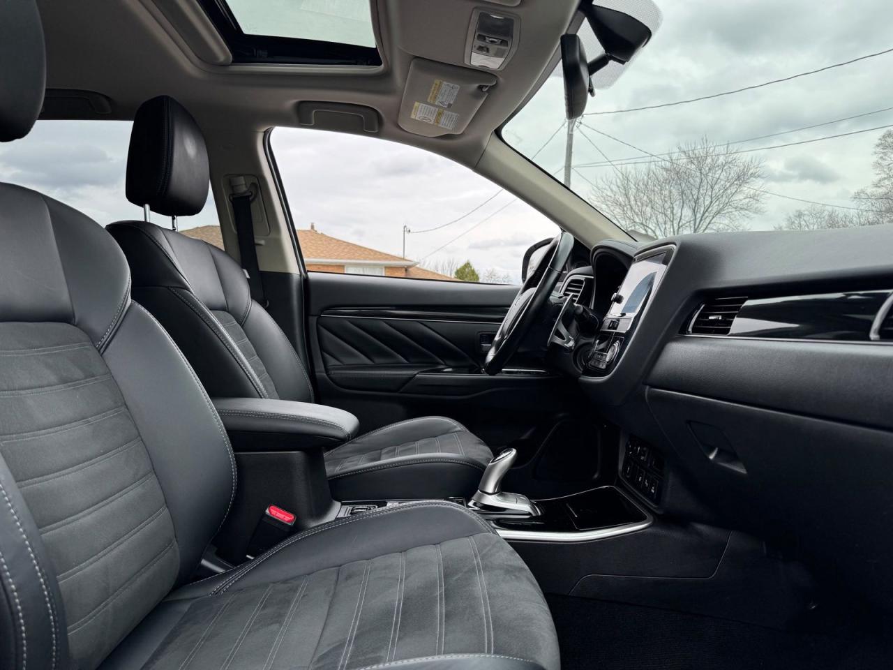 2019 Mitsubishi Outlander Phev SE - Photo #24