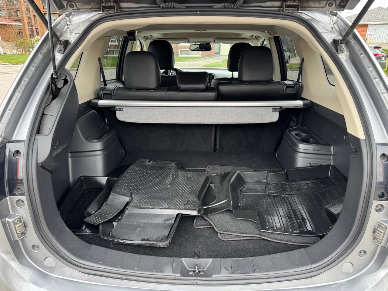 2019 Mitsubishi Outlander Phev SE - Photo #8