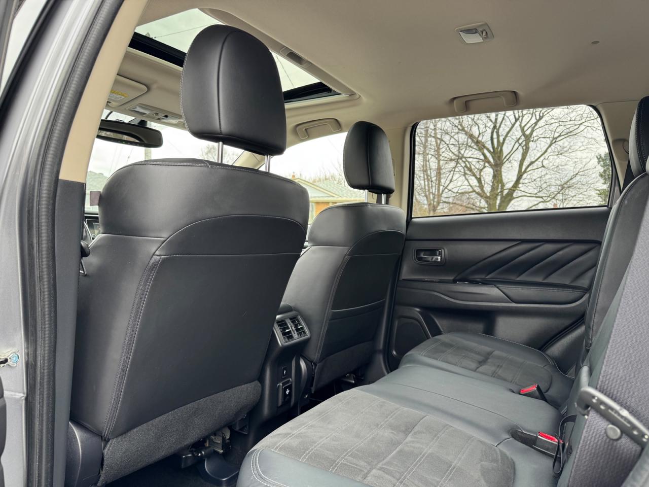 2019 Mitsubishi Outlander Phev SE - Photo #22
