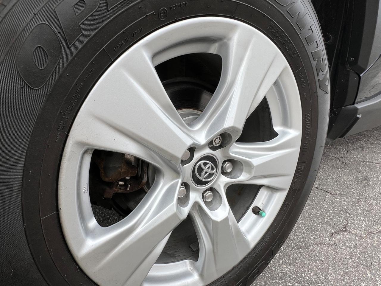 2019 Toyota RAV4 Hybrid XLE - Photo #8