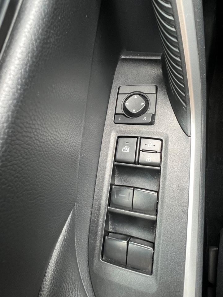 2019 Toyota RAV4 Hybrid XLE - Photo #16