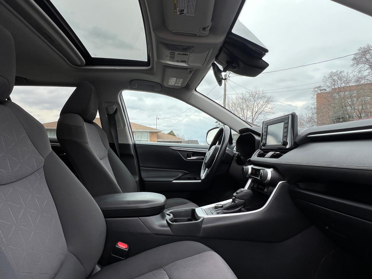 2019 Toyota RAV4 Hybrid XLE - Photo #21