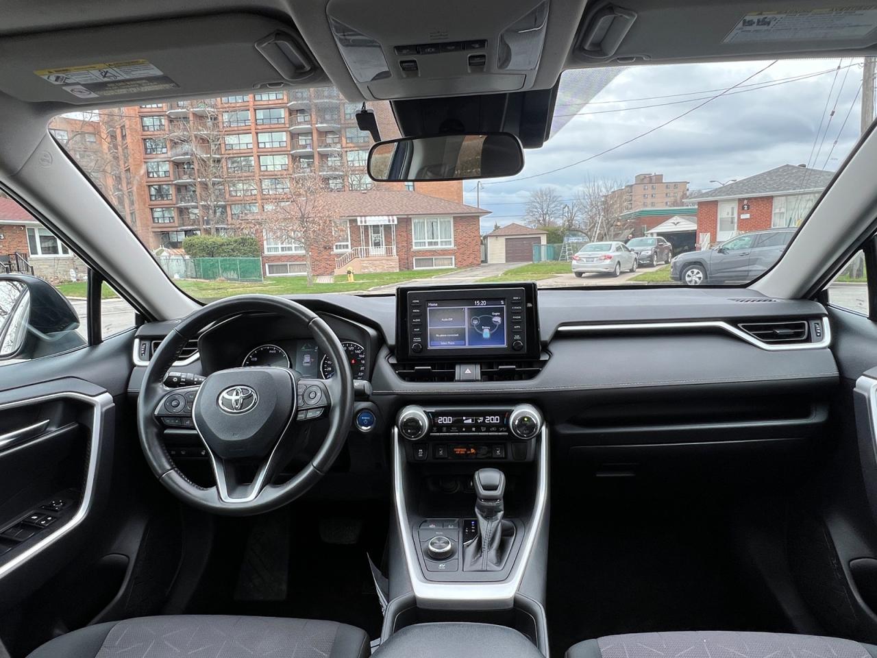 2019 Toyota RAV4 Hybrid XLE - Photo #20