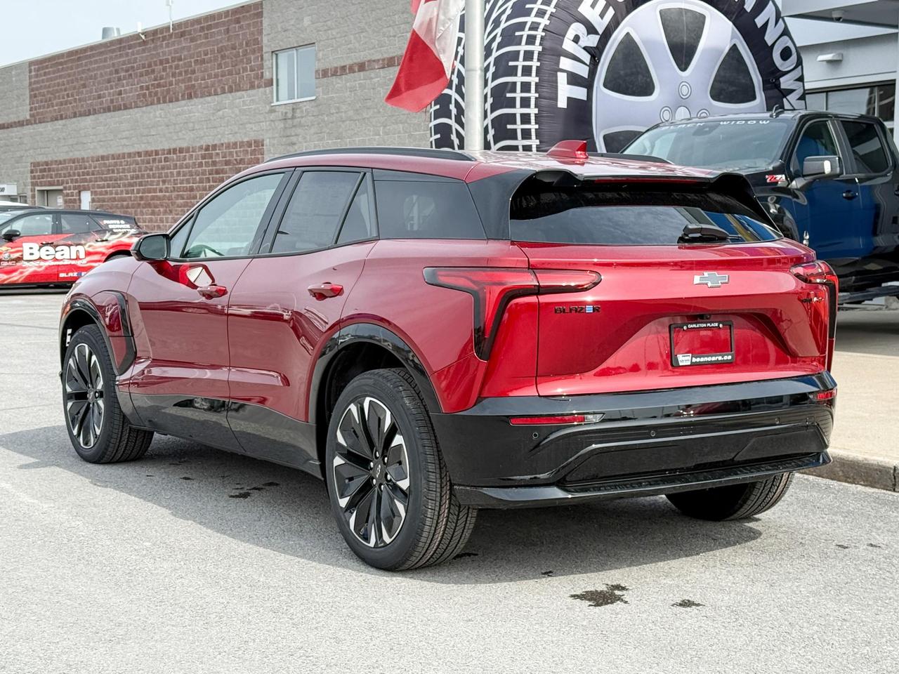 2025 Chevrolet Blazer EV RS FULLY ELECTRIC WITH REMOTE START/ENTRY, HEATED SEATS, HEATED STEERING WHEEL, POWER LIFTGATE, HD SURROUND VISION Photo2