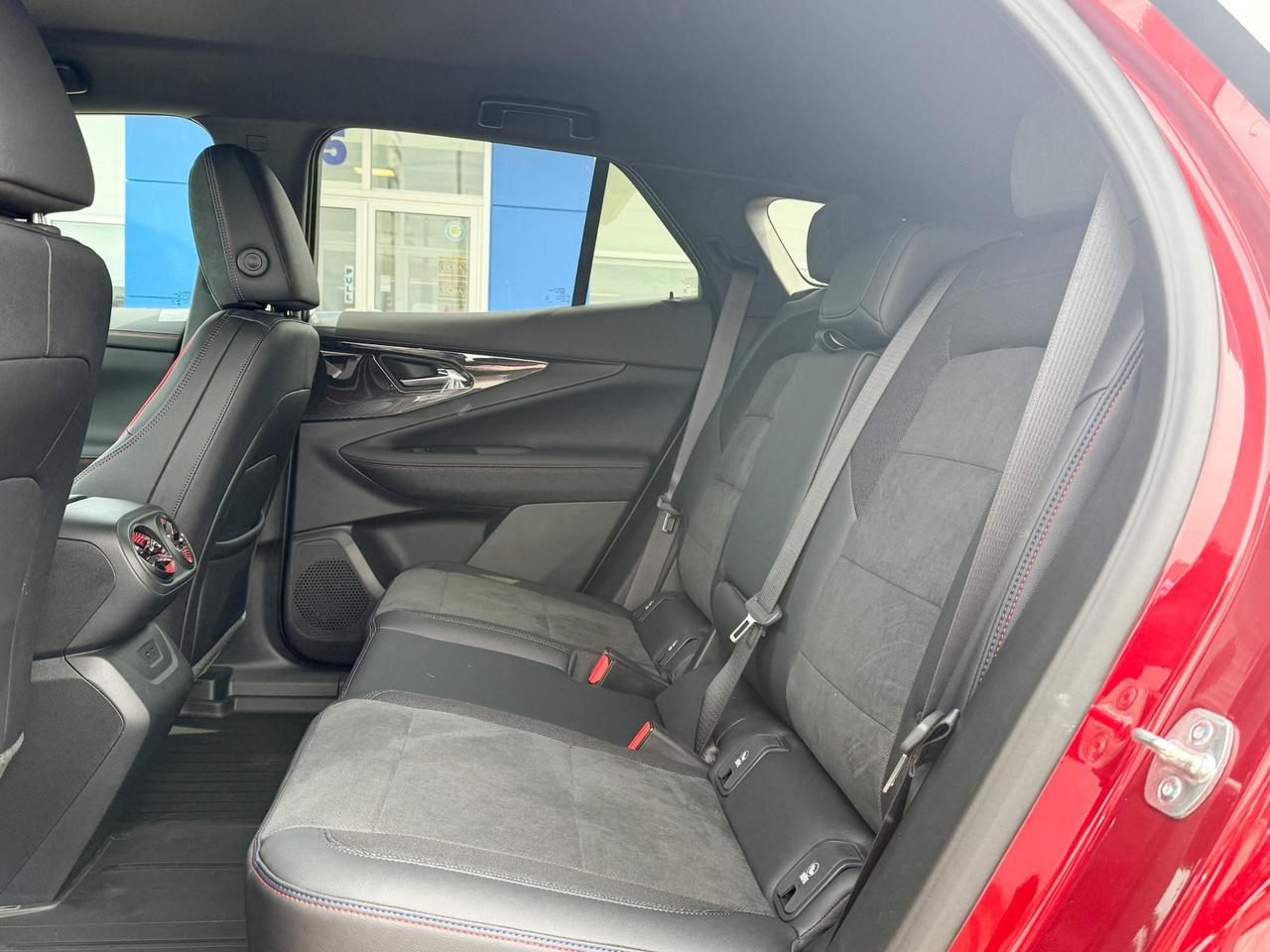 2025 Chevrolet Blazer EV RS FULLY ELECTRIC WITH REMOTE START/ENTRY, HEATED SEATS, HEATED STEERING WHEEL, POWER LIFTGATE, HD SURROUND VISION Photo