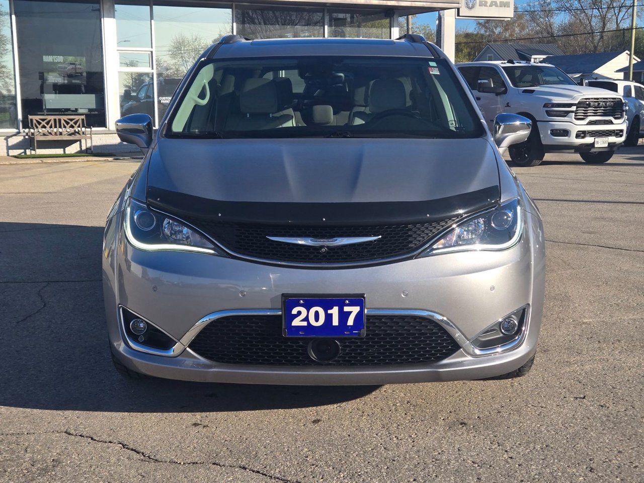 2017 Chrysler Pacifica Limited - Photo #2