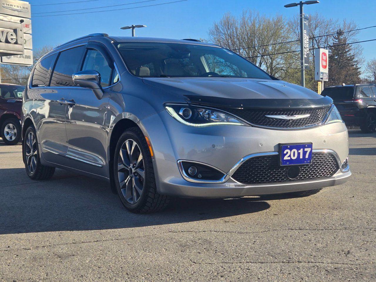 2017 Chrysler Pacifica Limited - Photo #3