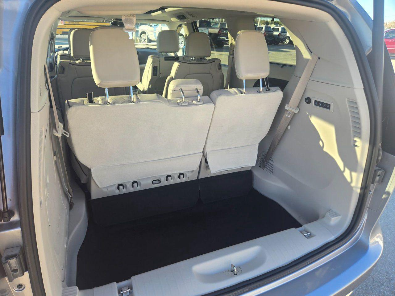 2017 Chrysler Pacifica Limited - Photo #23