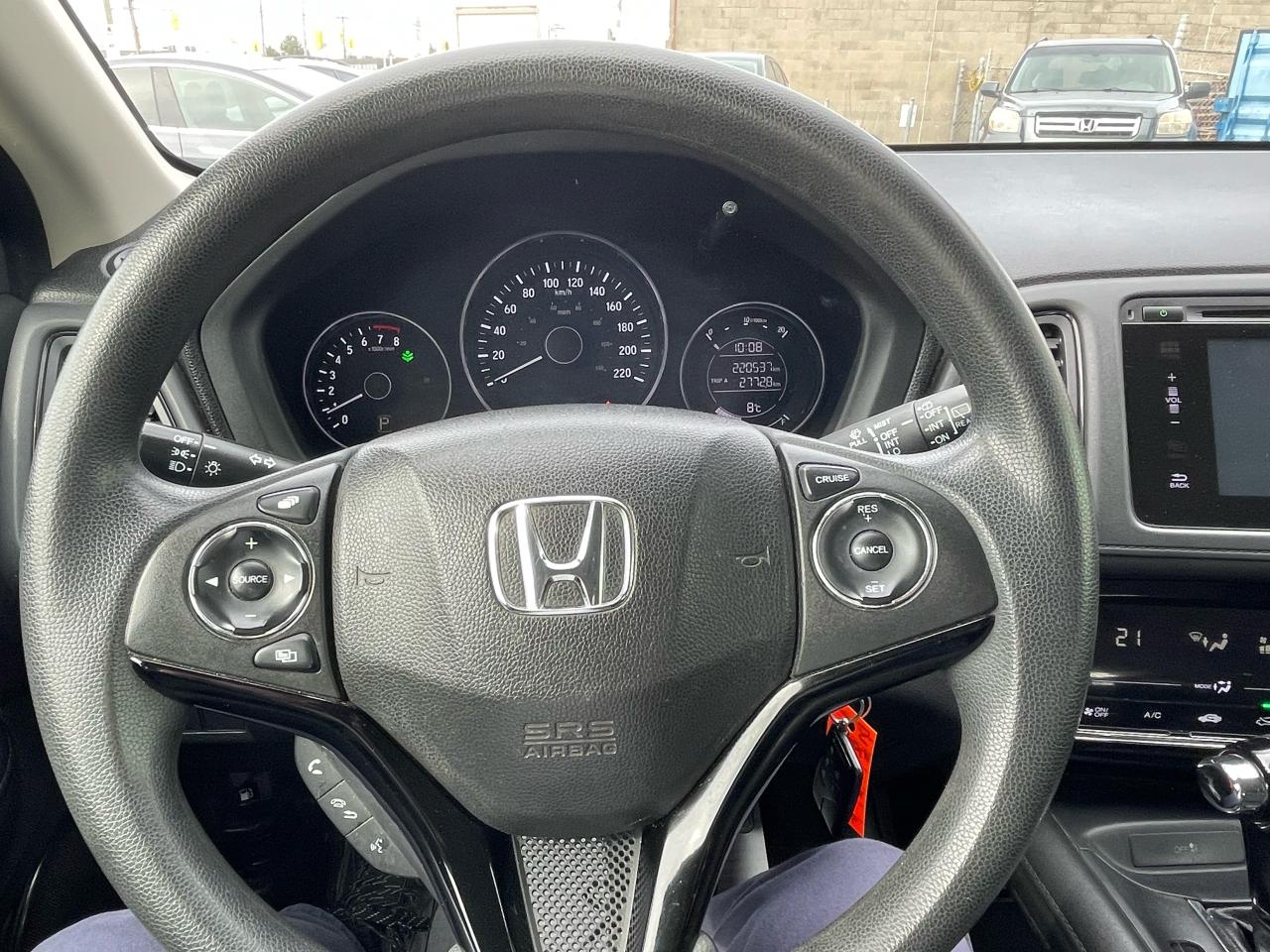2016 Honda HR-V LX - Photo #9