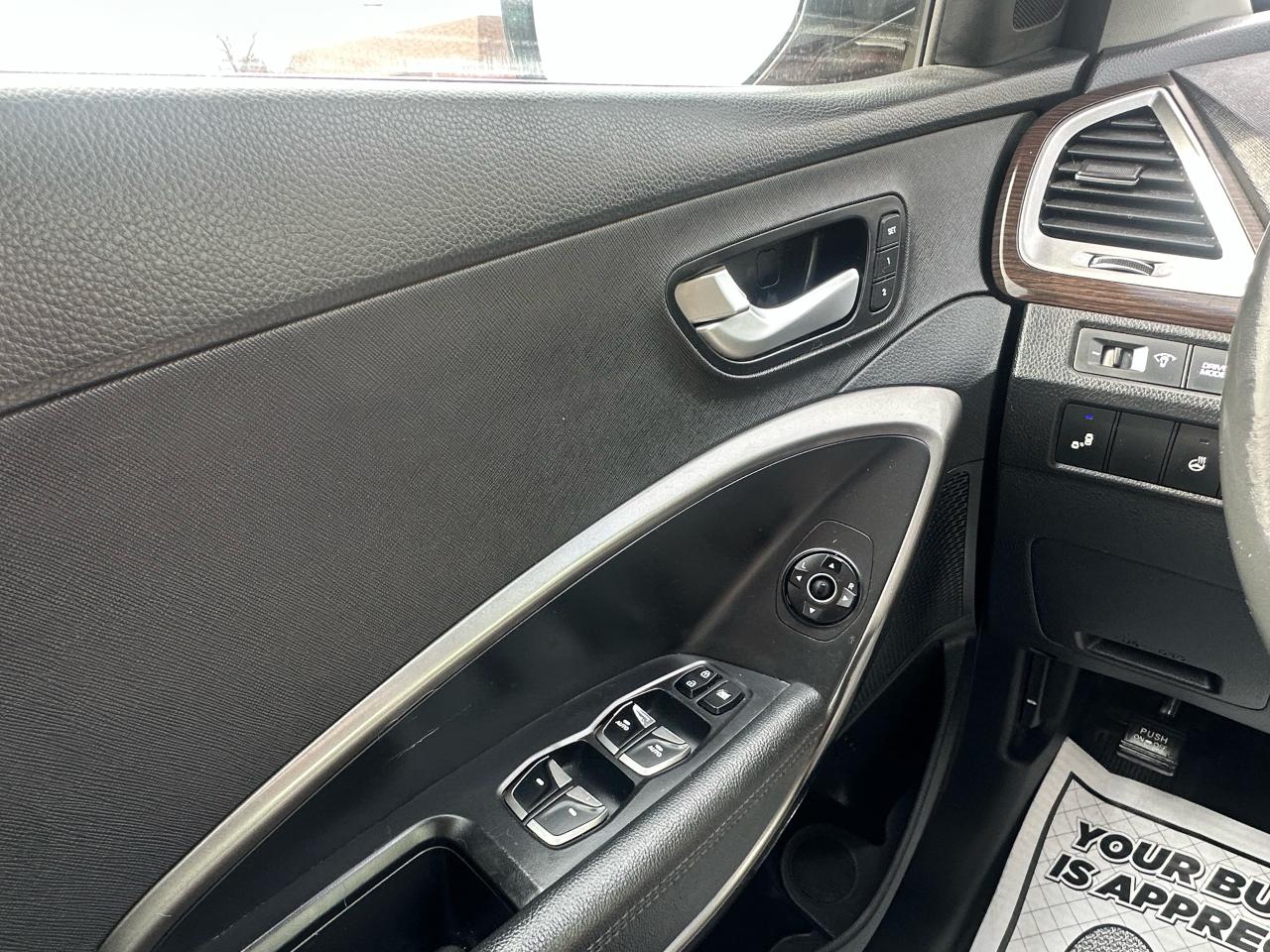 2017 Hyundai Santa Fe XL LIMITED - Photo #16