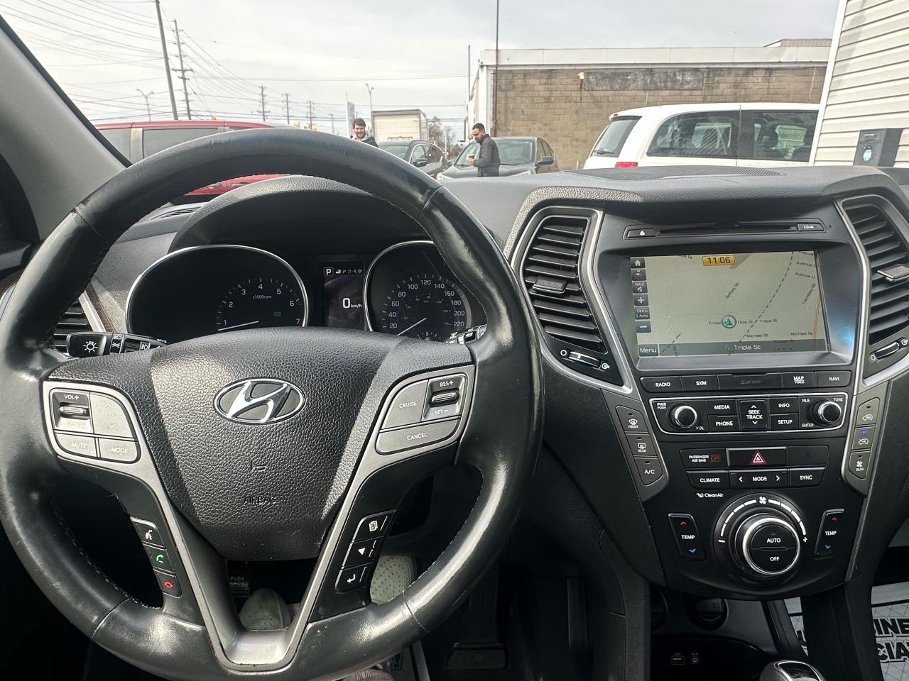 2017 Hyundai Santa Fe XL LIMITED - Photo #19