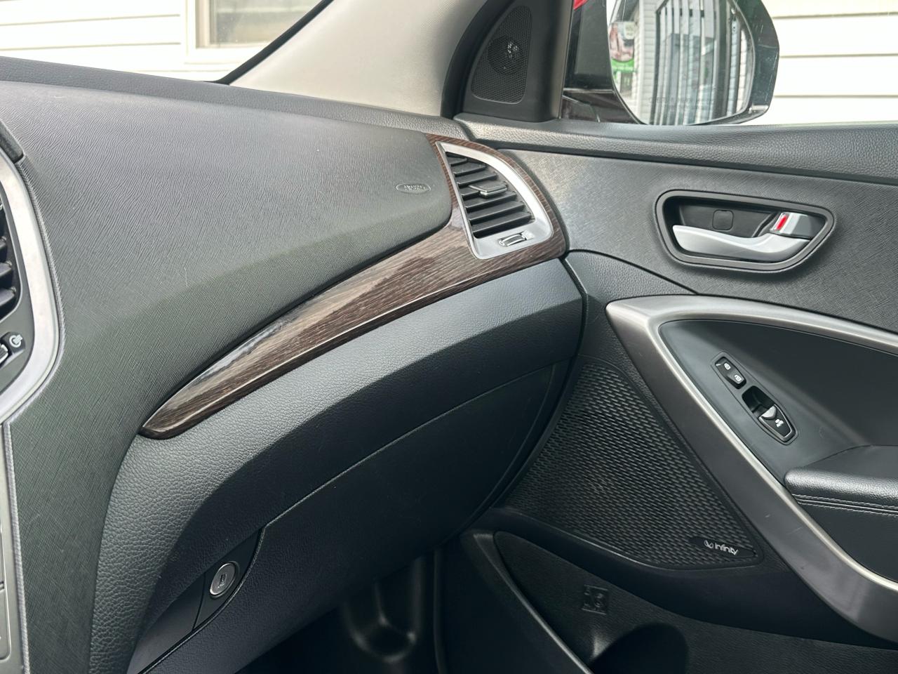 2017 Hyundai Santa Fe XL LIMITED - Photo #12