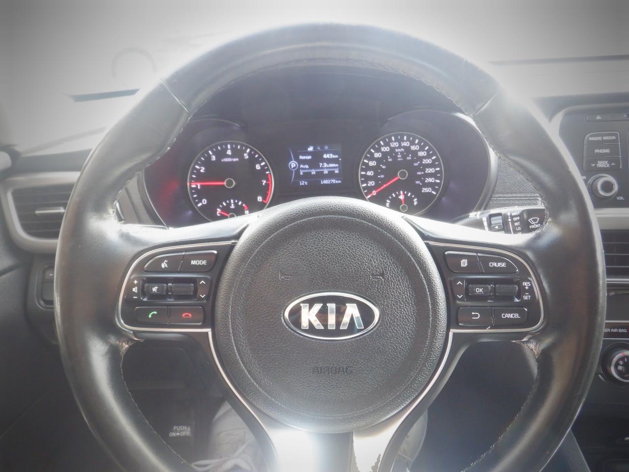 2017 Kia Optima LX+ - Photo #4