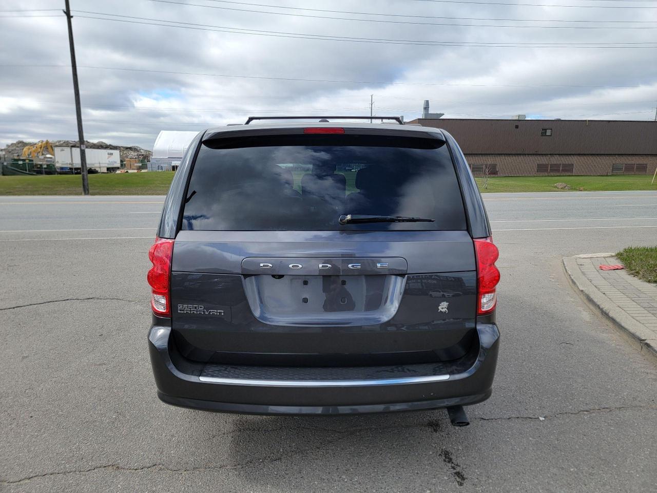 2016 Dodge Grand Caravan SXT Premium Plus - Photo #6