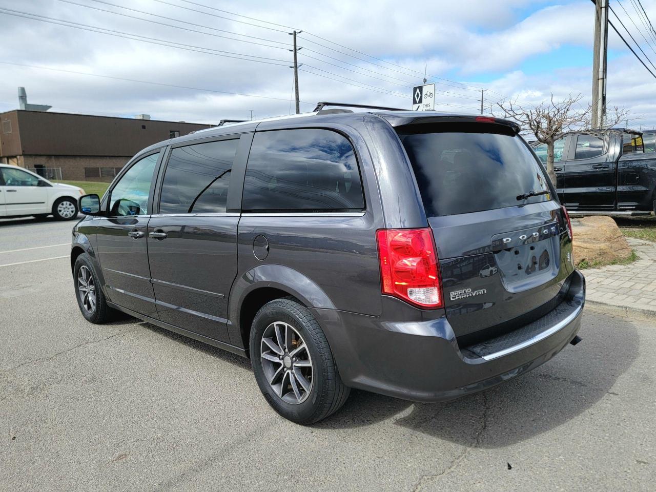 2016 Dodge Grand Caravan SXT Premium Plus - Photo #7