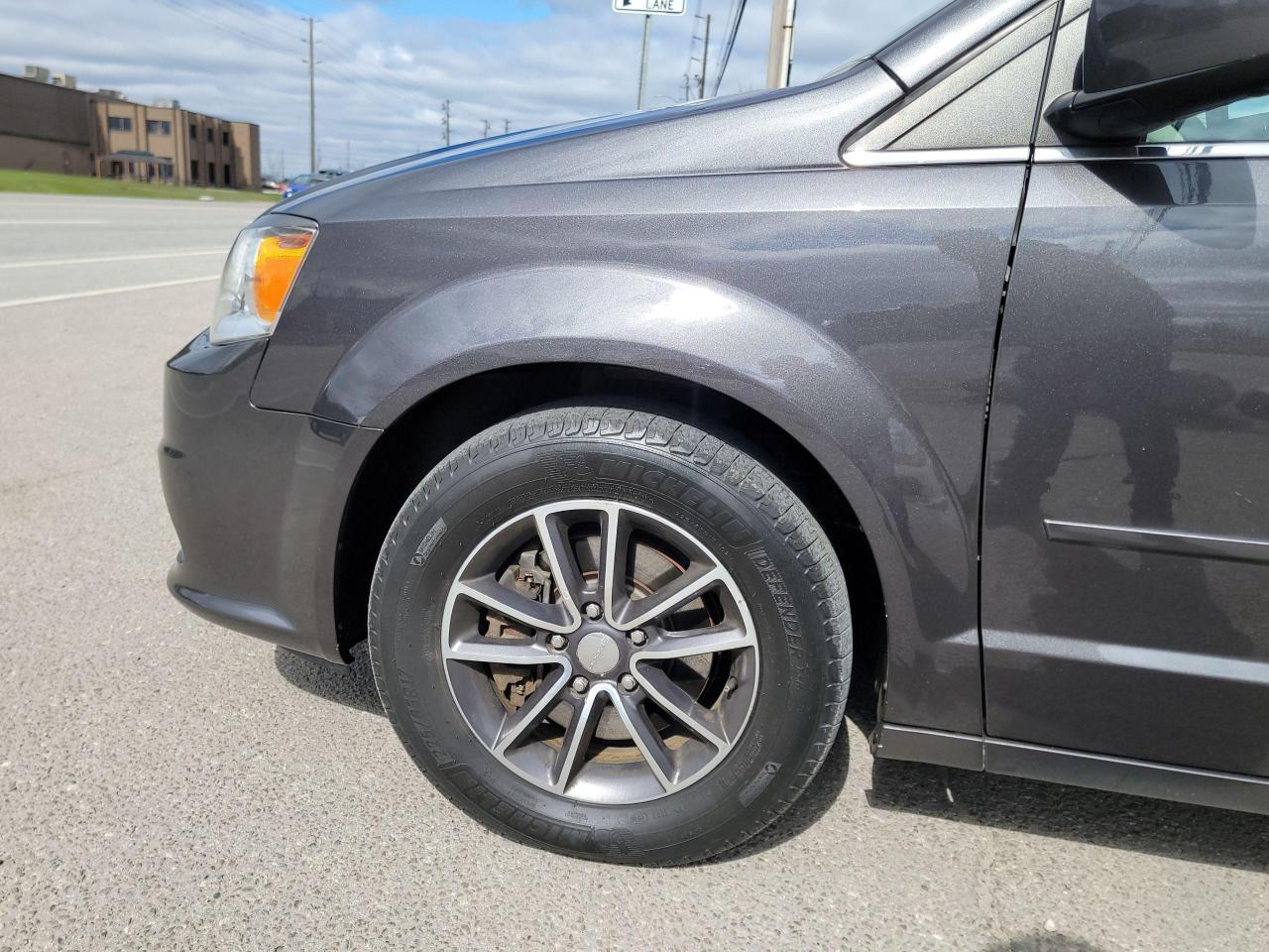 2016 Dodge Grand Caravan SXT Premium Plus - Photo #9