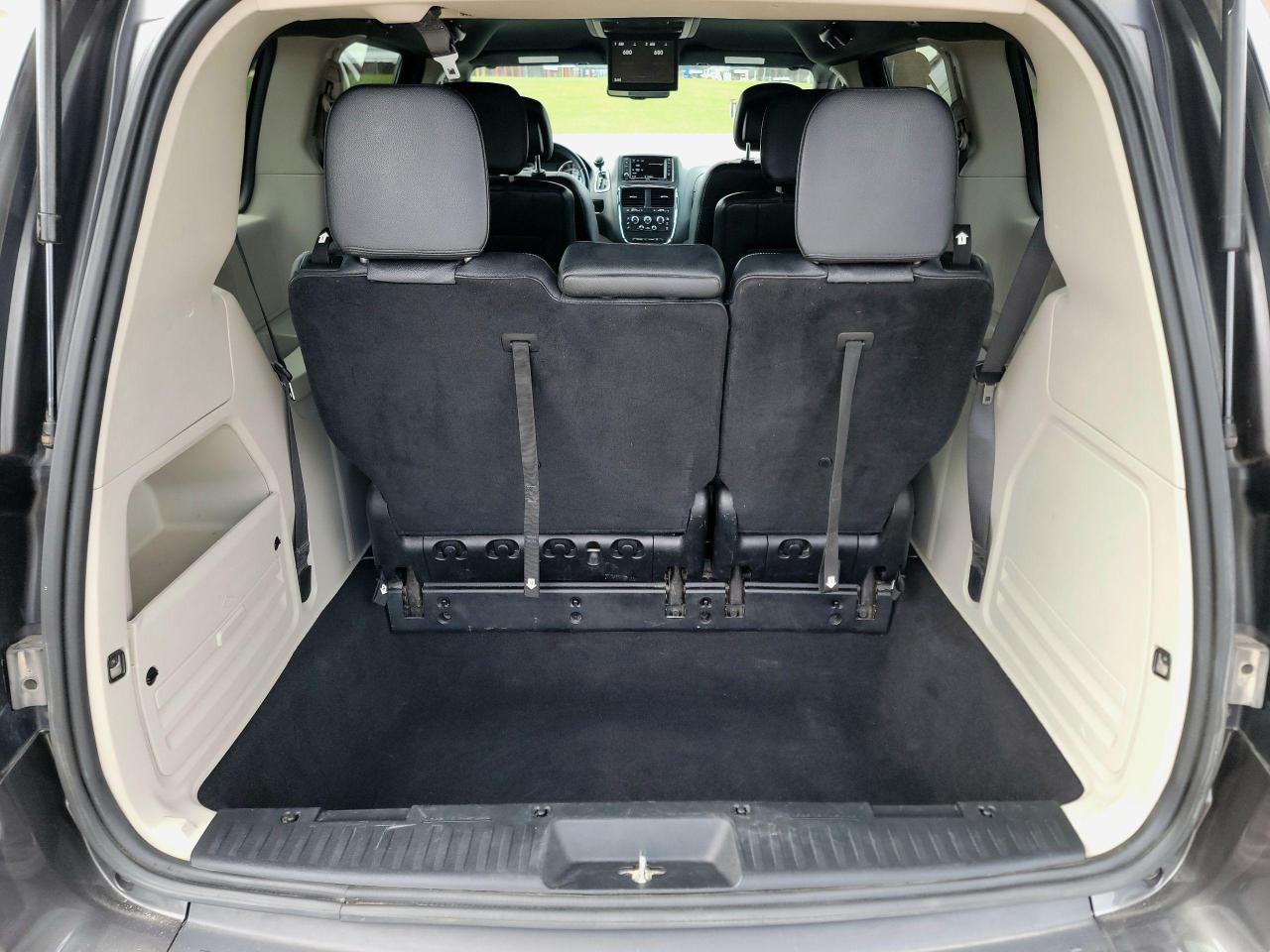 2016 Dodge Grand Caravan SXT Premium Plus - Photo #18