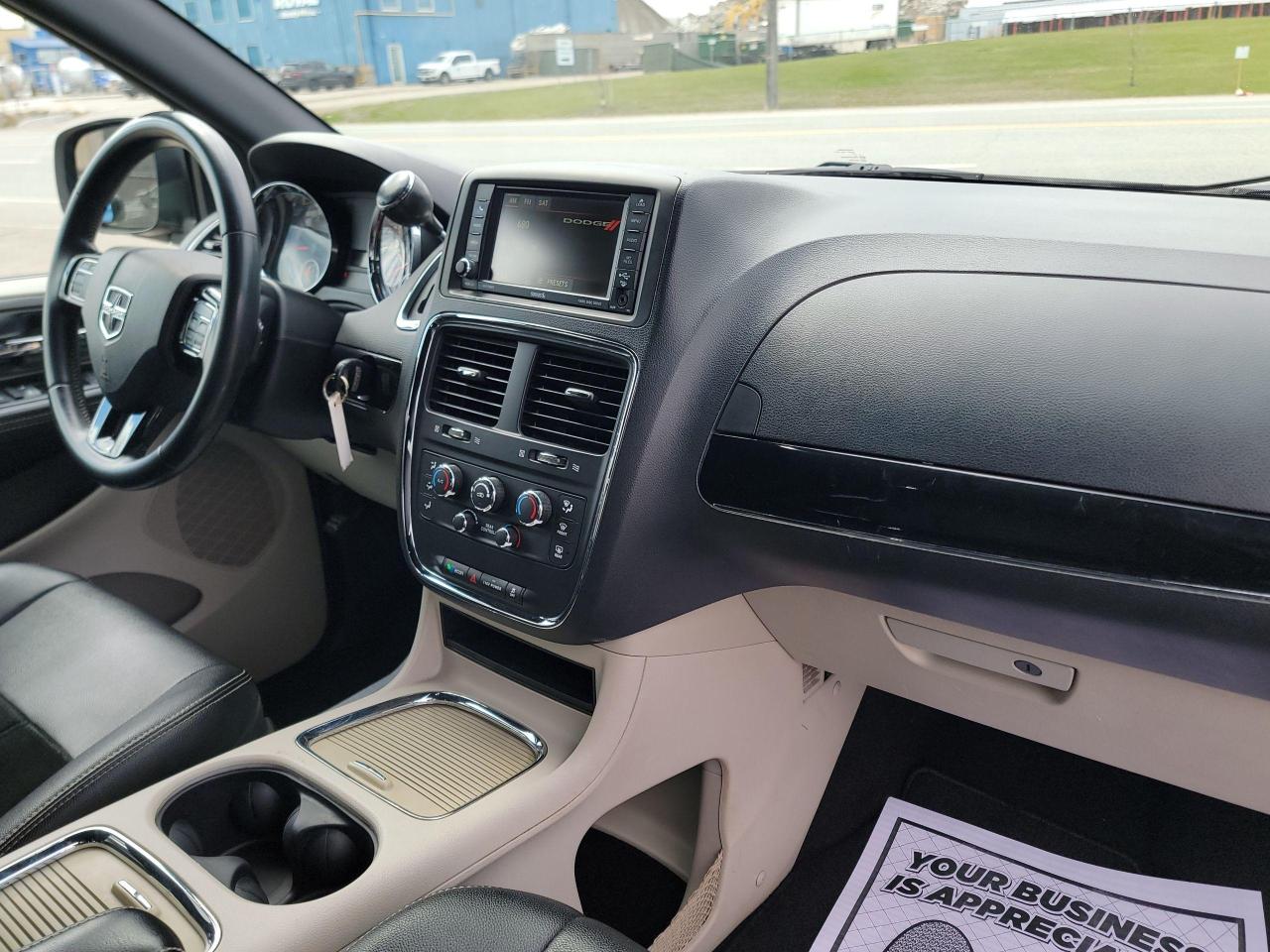 2016 Dodge Grand Caravan SXT Premium Plus - Photo #19
