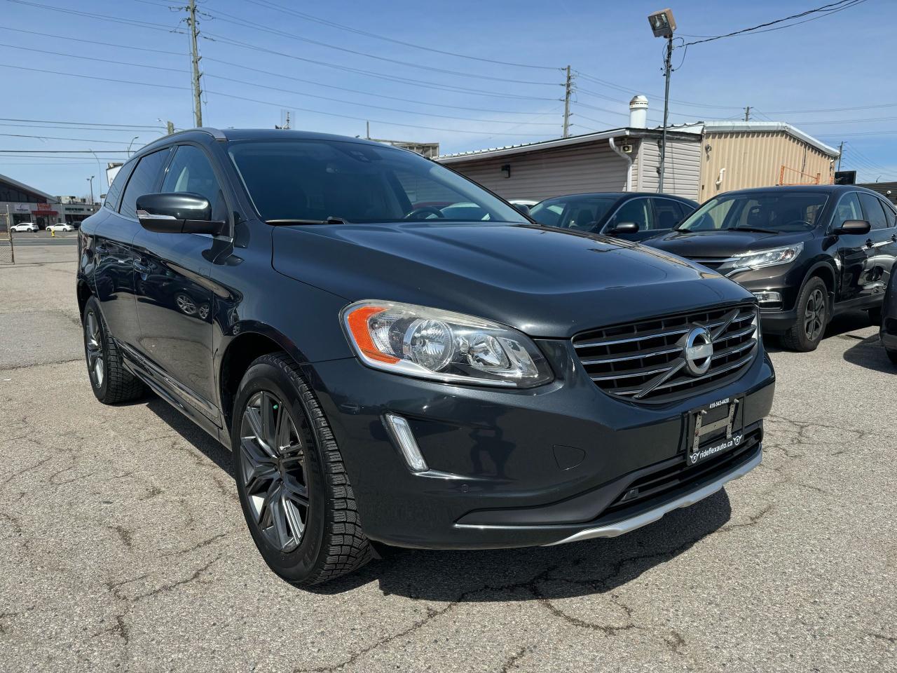 2015 Volvo XC60 T5 Drive-E Premier Plus Photo2