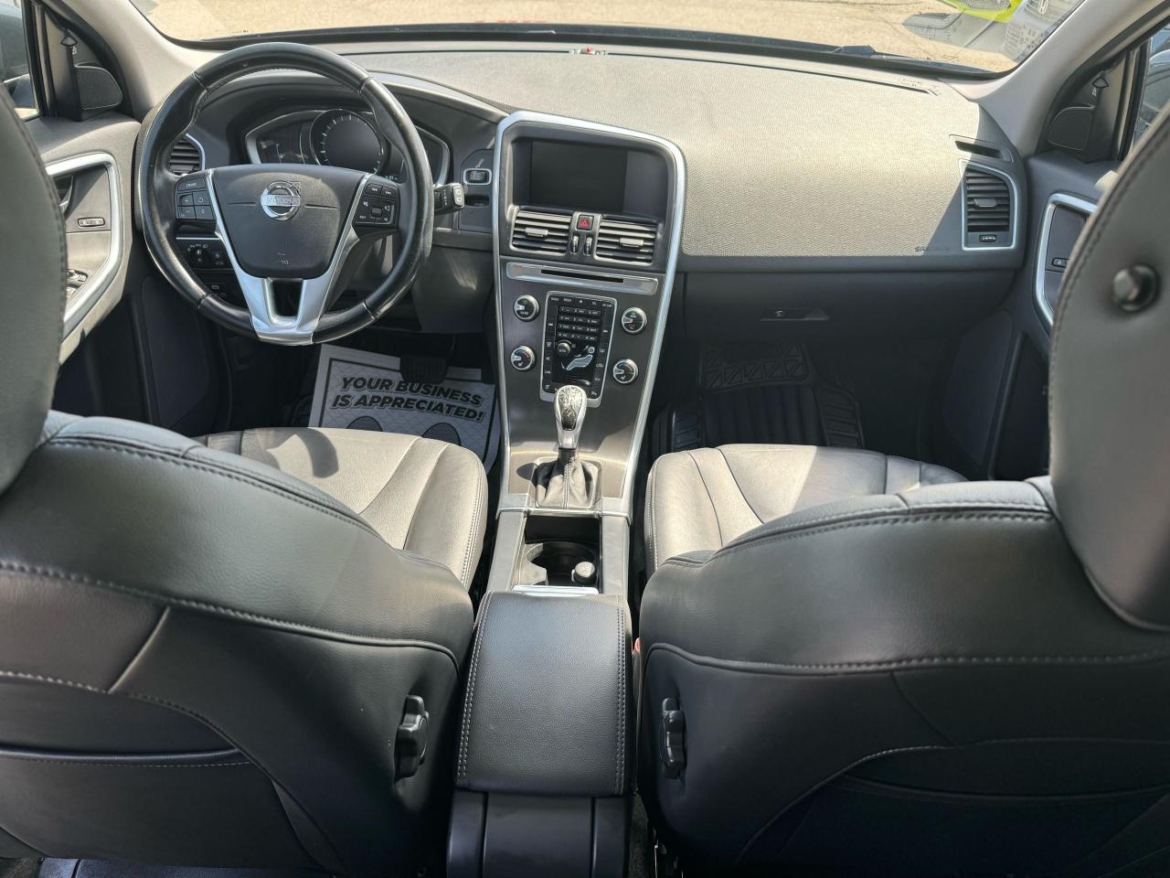 2015 Volvo XC60 T5 Drive-E Premier Plus - Photo #16