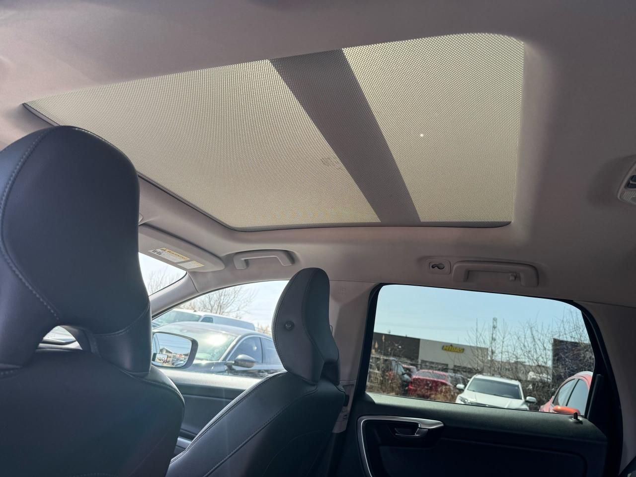 2015 Volvo XC60 T5 Drive-E Premier Plus - Photo #12