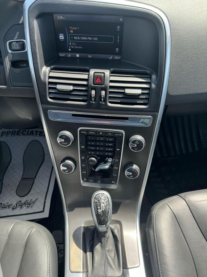 2015 Volvo XC60 T5 Drive-E Premier Plus - Photo #19