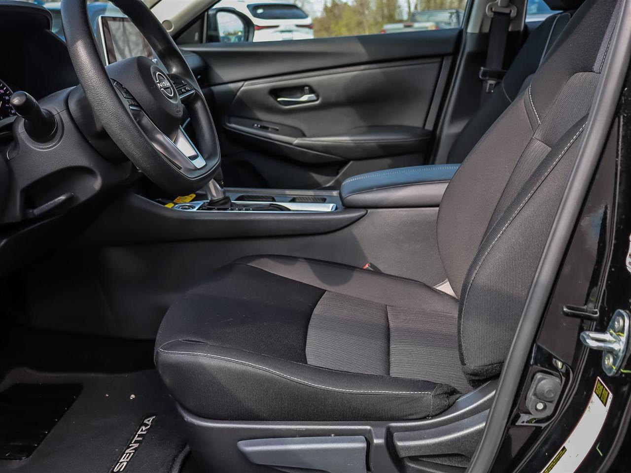 2024 Nissan Sentra SV Photo