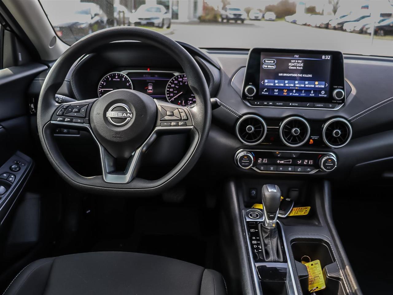 2024 Nissan Sentra SV Photo