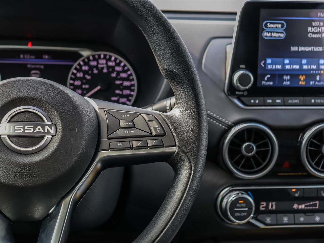 2024 Nissan Sentra SV Photo