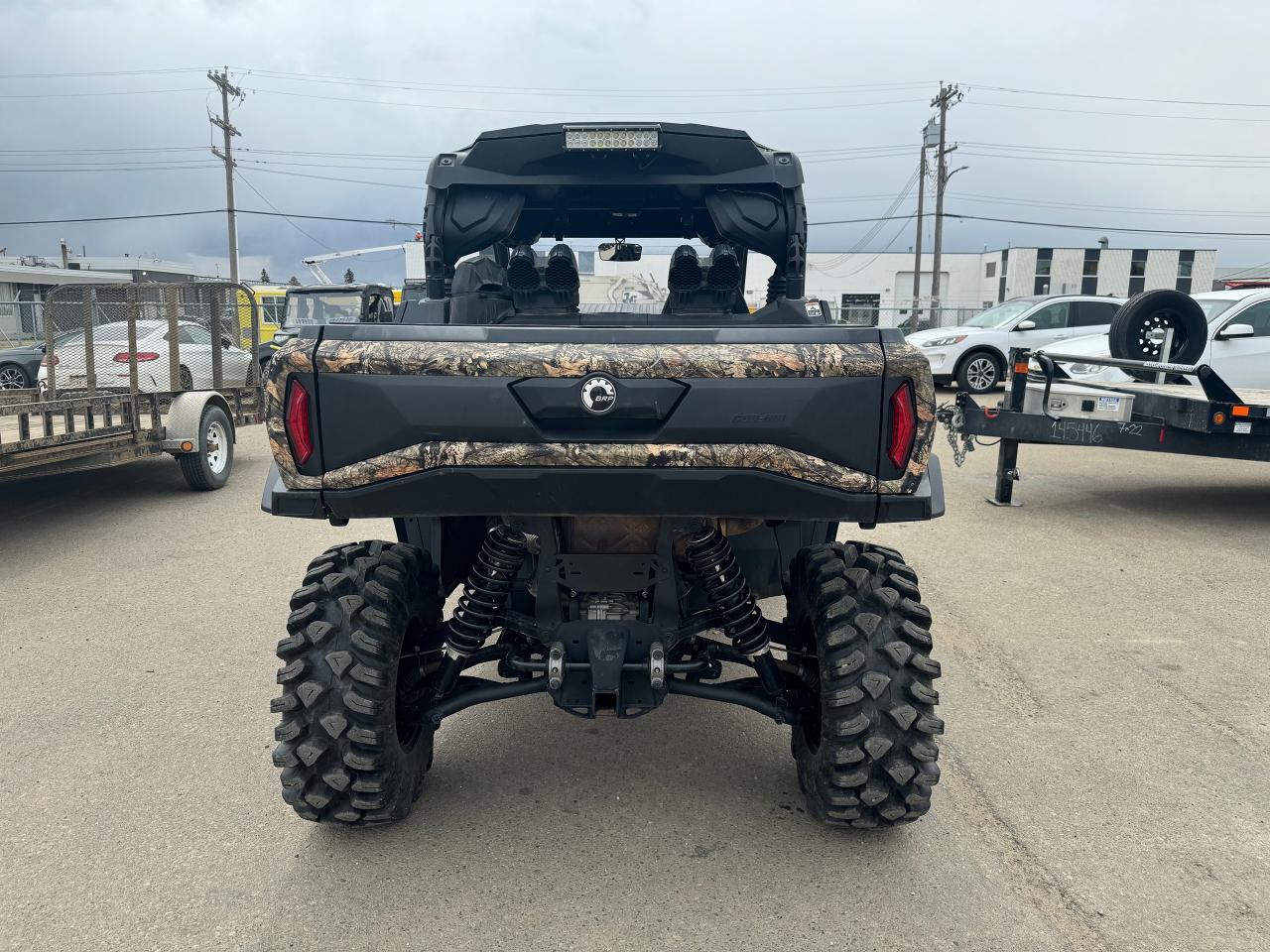 2022 Can-Am Commander XMR 1000 - Photo #6