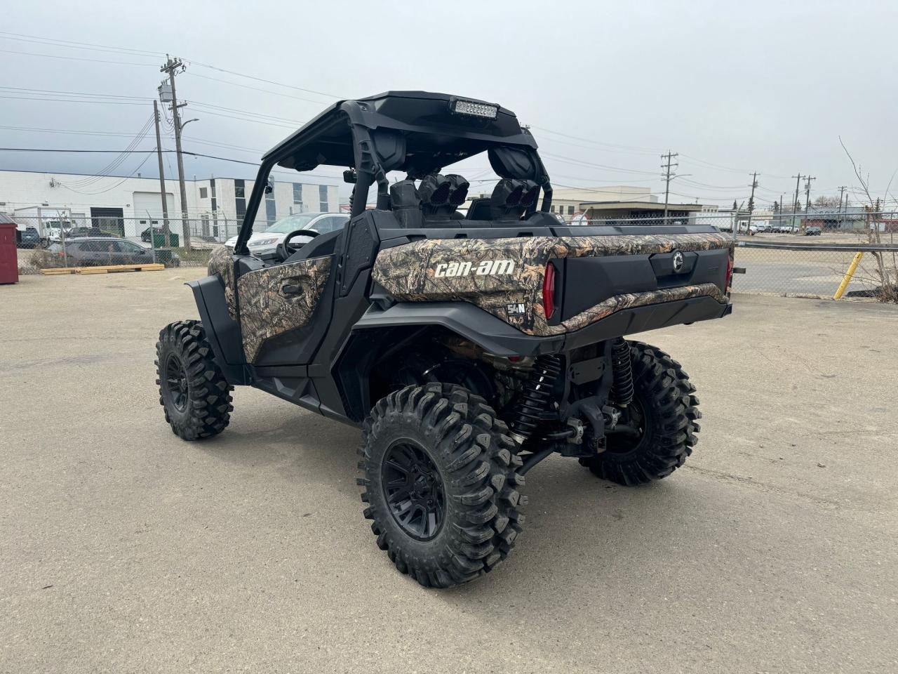 2022 Can-Am Commander XMR 1000 - Photo #6