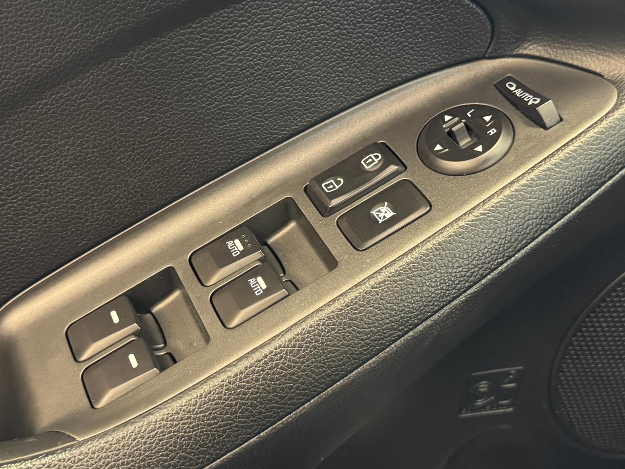 2016 Kia Forte SX+New Tires+Roof+GPS+Cooled Leather+CLEAN CARFAX - Photo #47