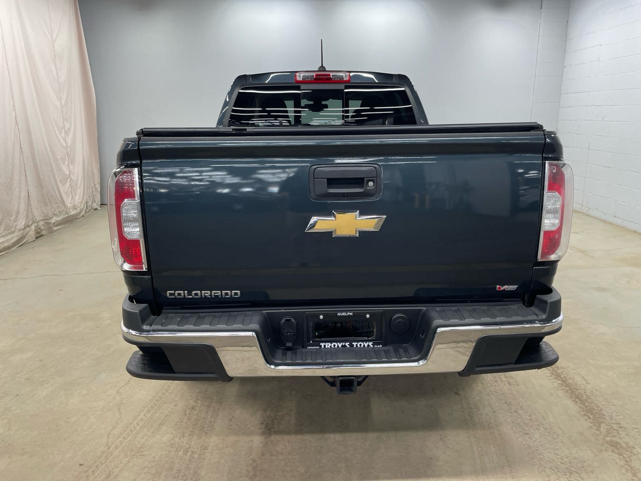 2017 GMC Canyon 4WD SLE Photo5
