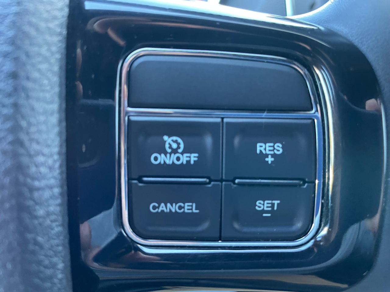 2020 Dodge Caravan GRAND CARAVAN SXT Photo