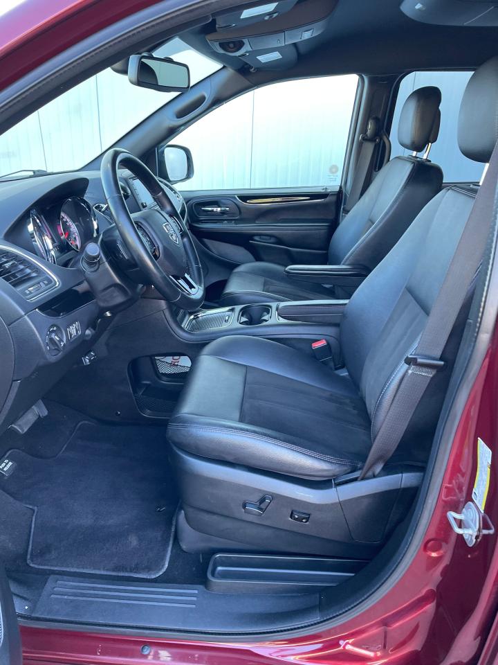 2020 Dodge Caravan GRAND CARAVAN SXT Photo