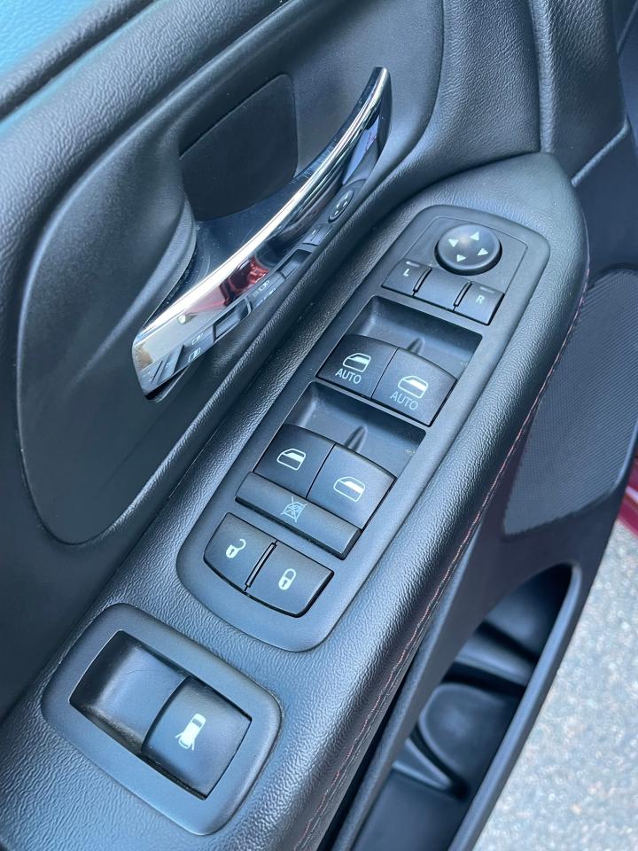 2020 Dodge Caravan GRAND CARAVAN SXT Photo