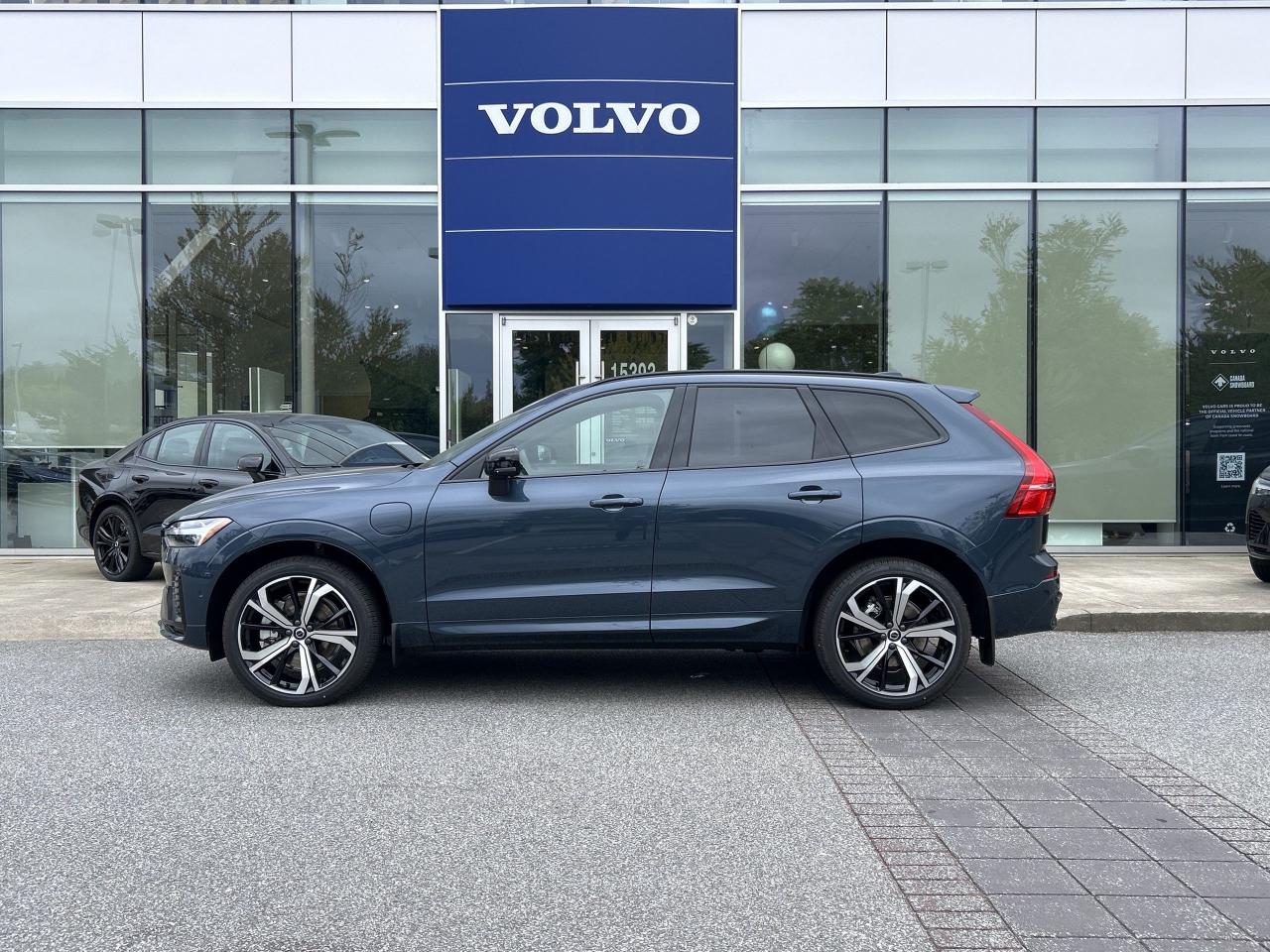 New 2025 Volvo XC60 Plug-In Hybrid T8 AWD Ultra Dark Theme for sale in Surrey, BC