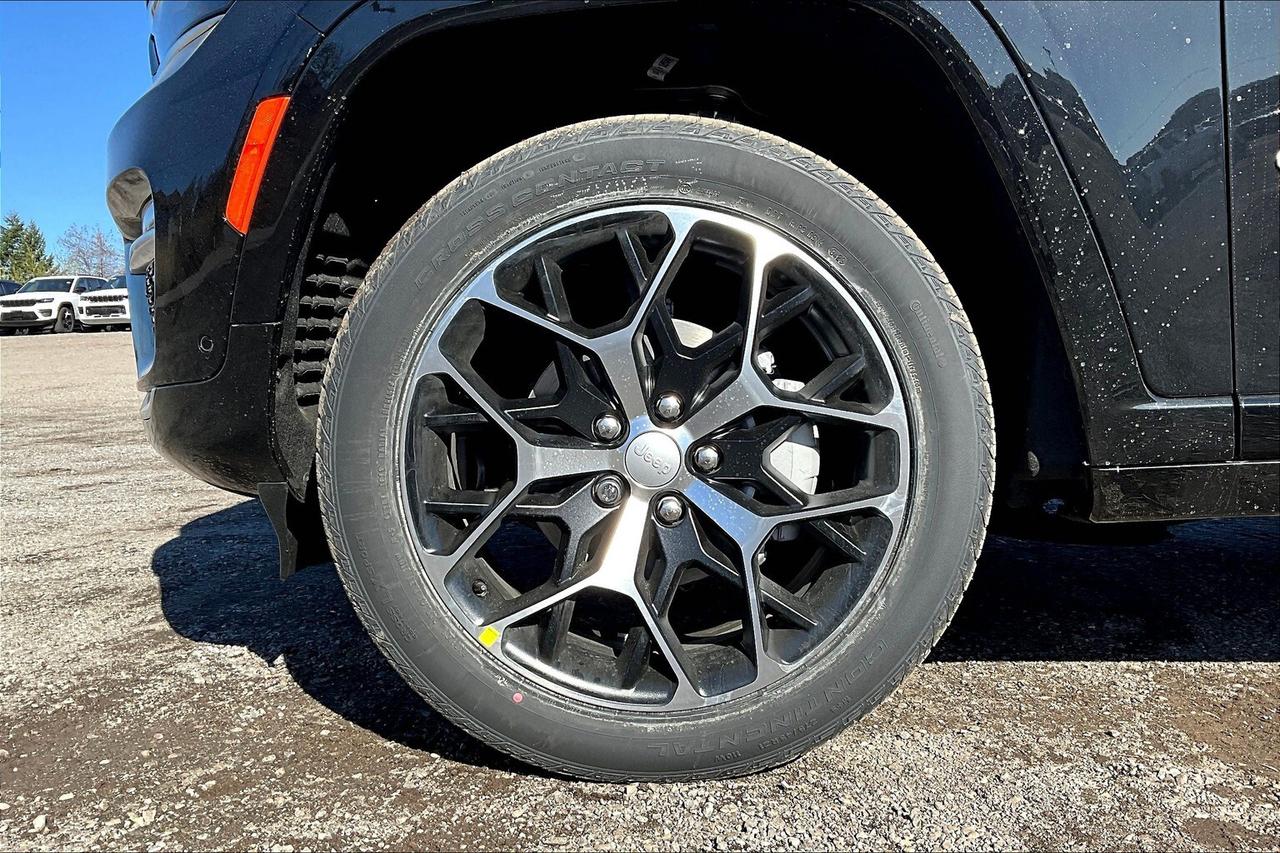 2024 Jeep Grand Cherokee Summit Reserve 4x4 Executive Demo-SAVE!! Photo