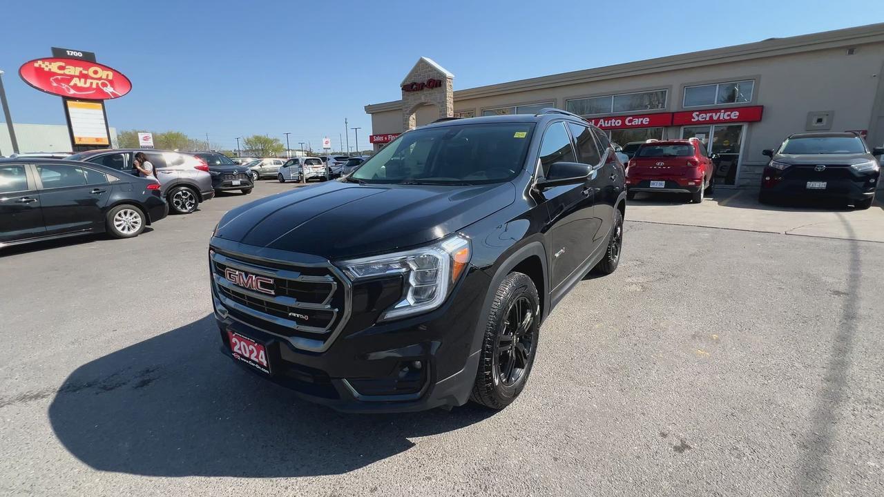 2024 GMC Terrain AT4 AWD | HTD LEATHER SEATS | WIRELESS CARPLAY Photo3