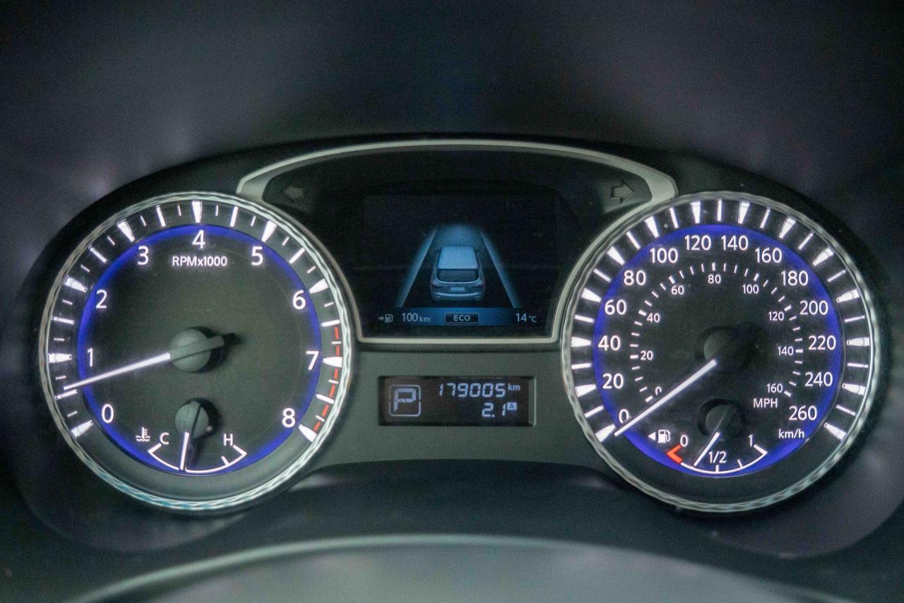 2013 Infiniti JX35 Base - Photo #25