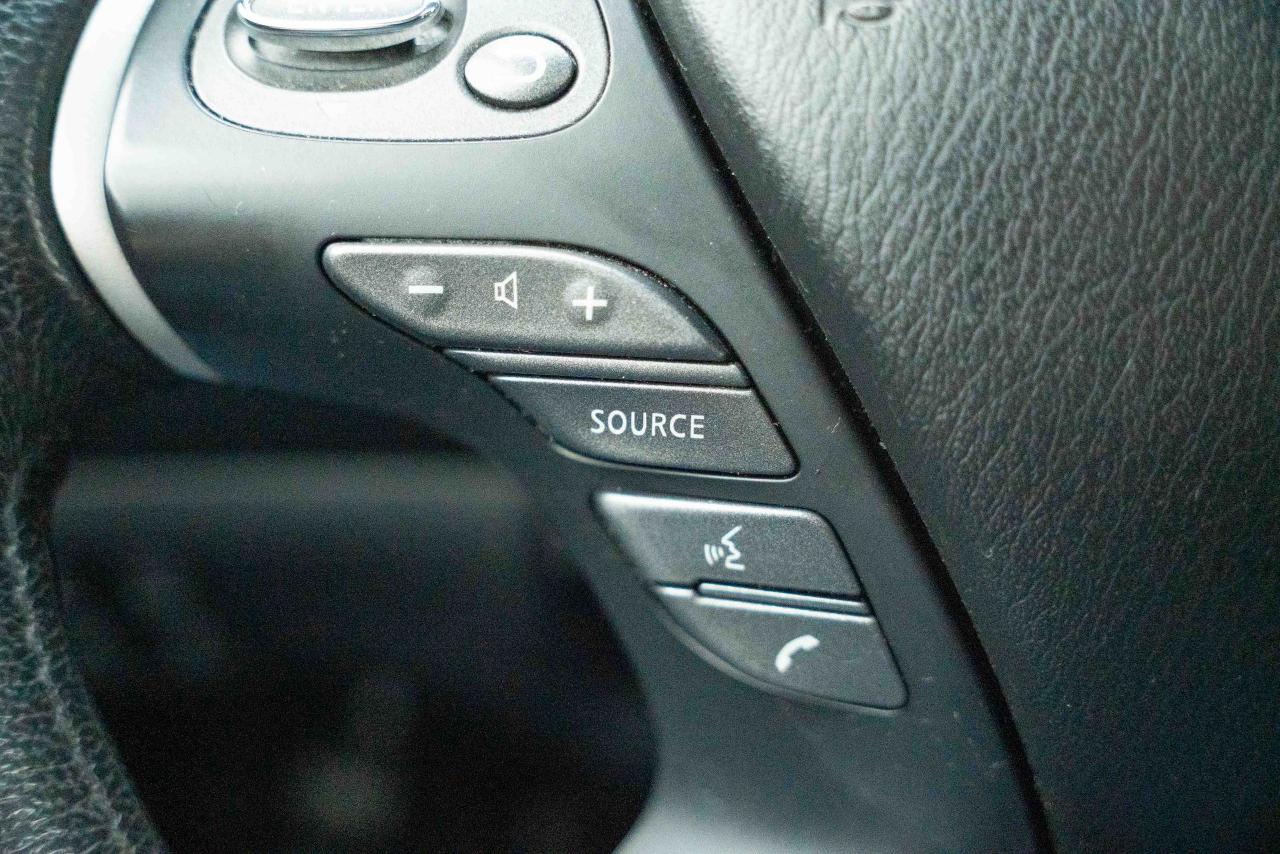 2013 Infiniti JX35 Base - Photo #29