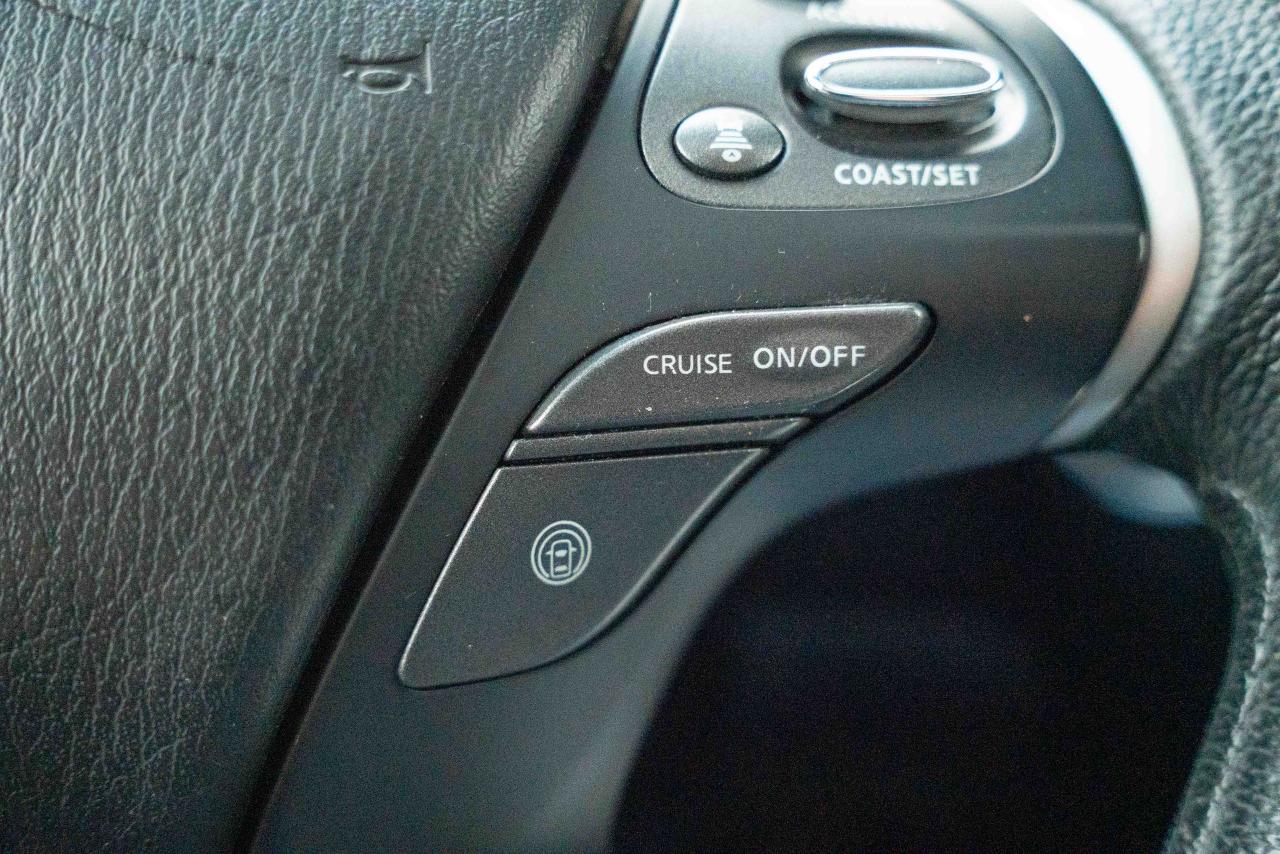 2013 Infiniti JX35 Base - Photo #32