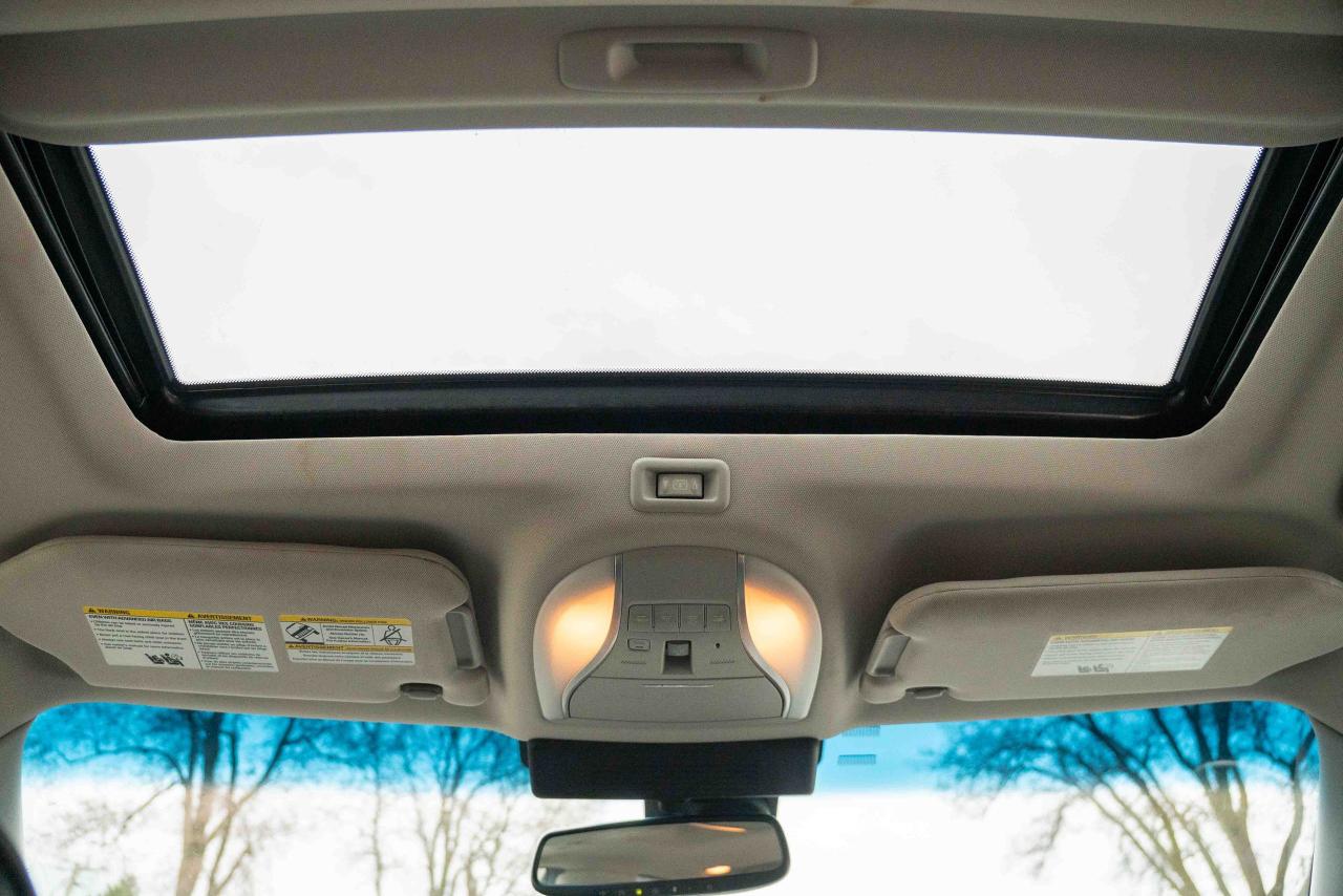 2013 Infiniti JX35 Base - Photo #35