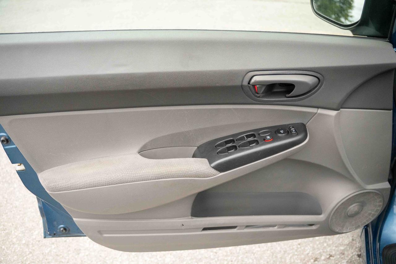 2009 Honda Civic DX - Photo #16
